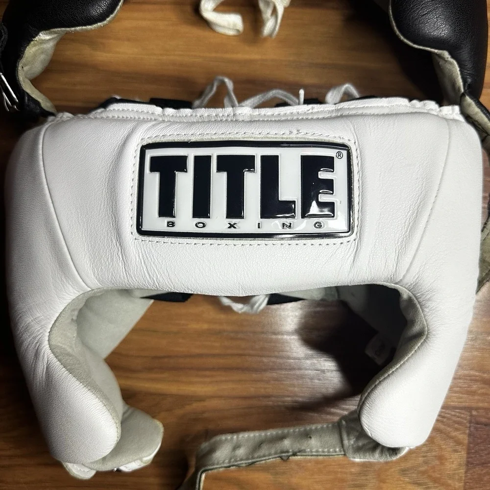Lot of 2 Title Boxing Full Training Headgear 10oz Adult Medium Black/White MMA